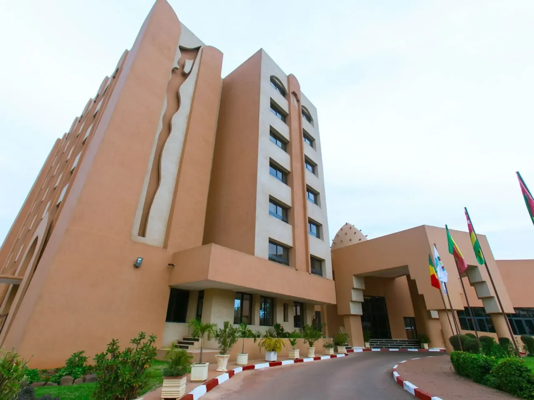 AZALAI Otel